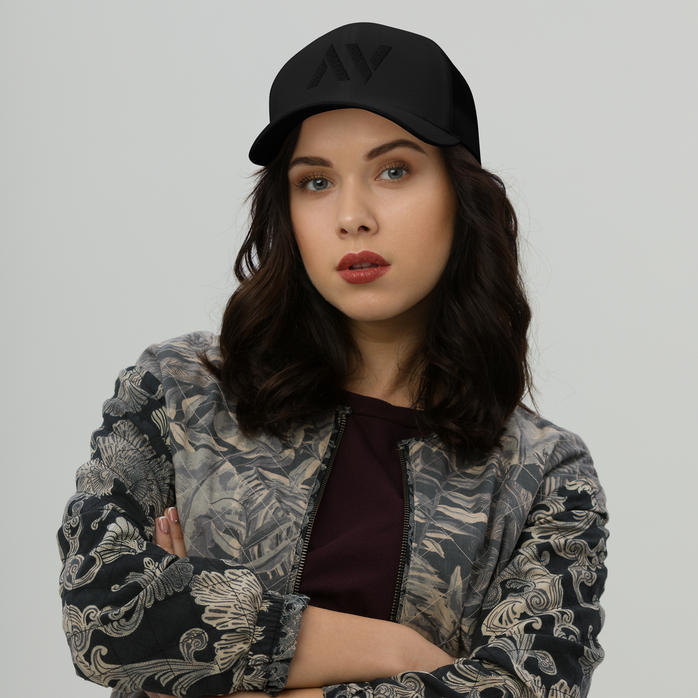 Classic Trucker Cap / AV Casual