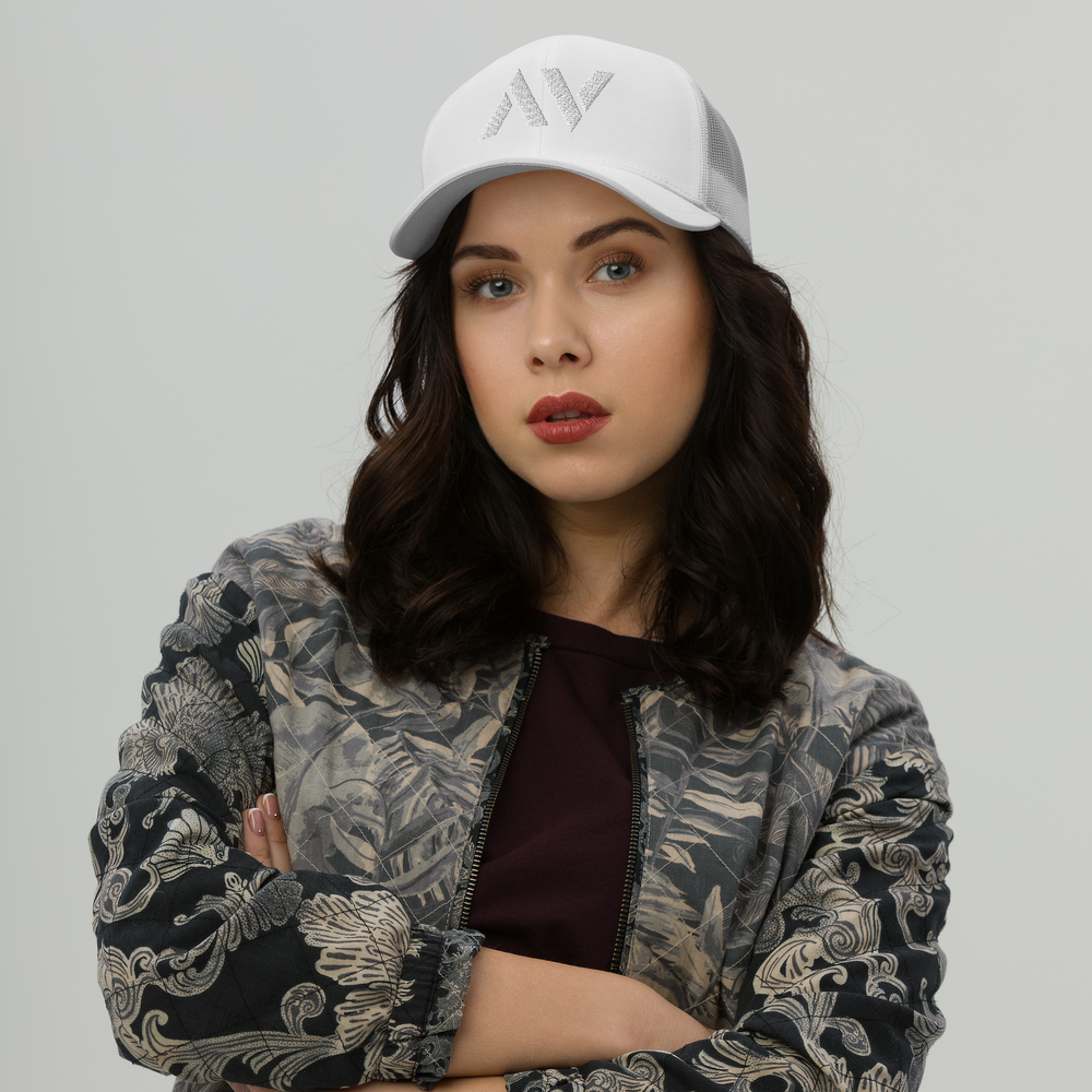 Classic Trucker Cap / AV Casual