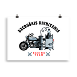 Divritenis Racing Team / Balts plakāts