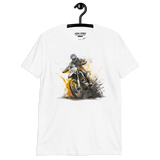 Mākslas sērija / Piedzīvojumu motociklu izjādes ar dubļiem / Mīkstas kokvilnas T-krekls
